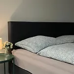 Goodvibe House 度假居 比隆
